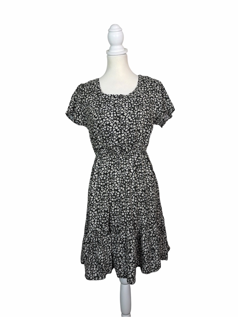 Passport Black White Daisy Floral Rayon Dress Large Tiered Cottagecore